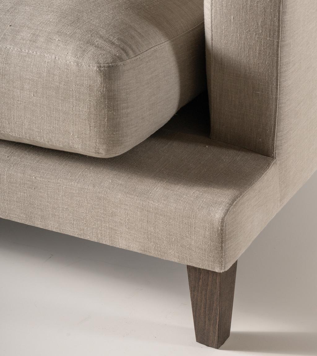 Grace Sofa, leg detail