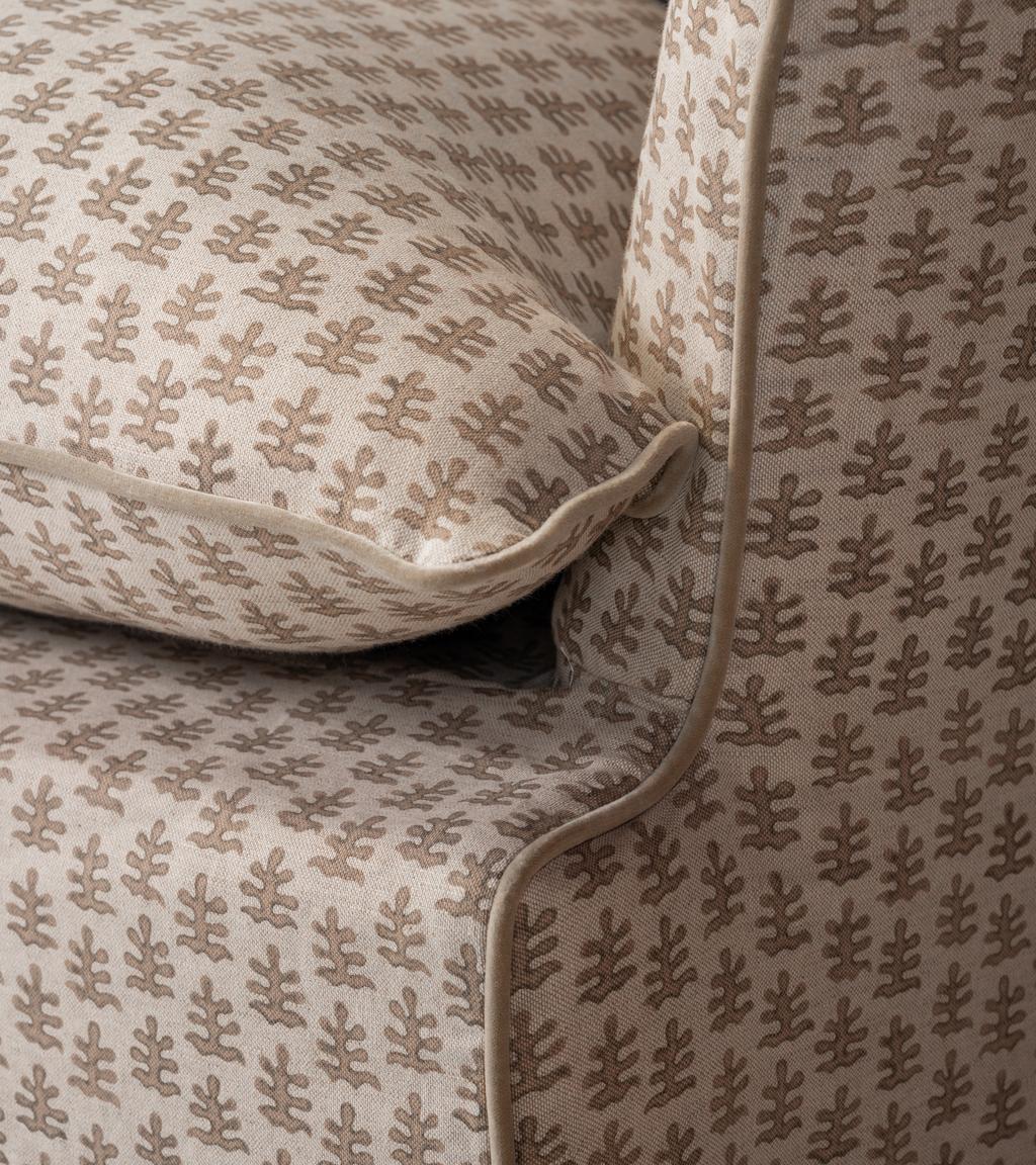 Eleanor Sofa, piping detail