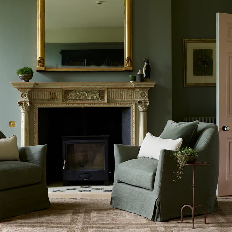 Bloomsbury LC Armchair in Bay Everyday Linen