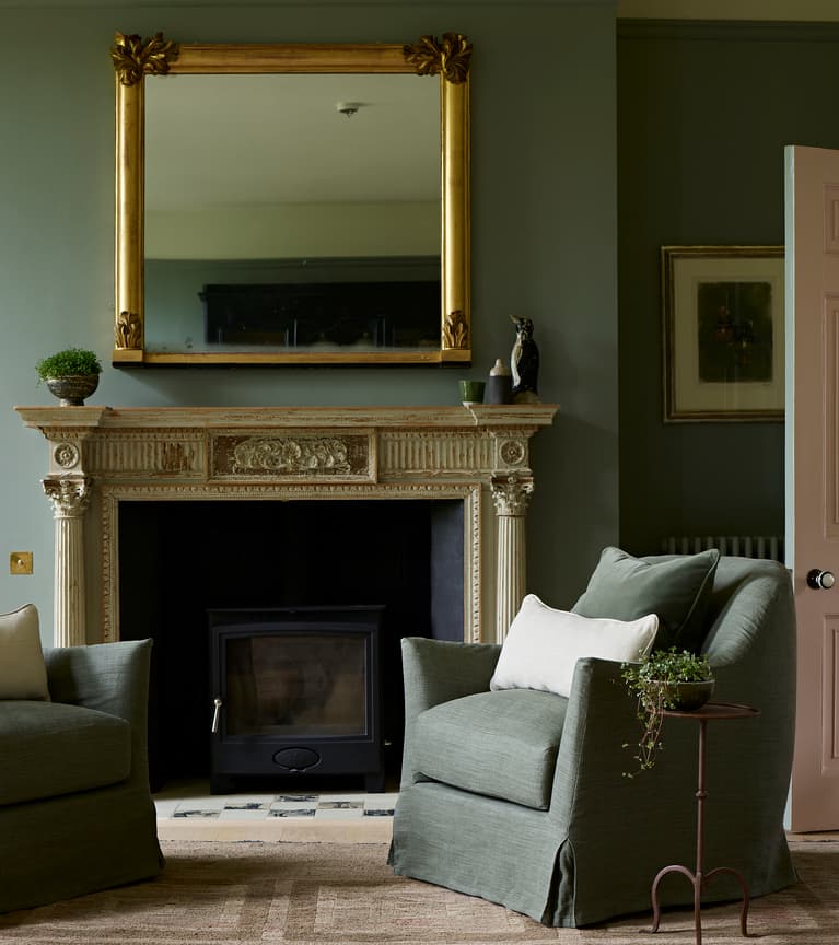 Bloomsbury LC Armchair in Bay Everyday Linen