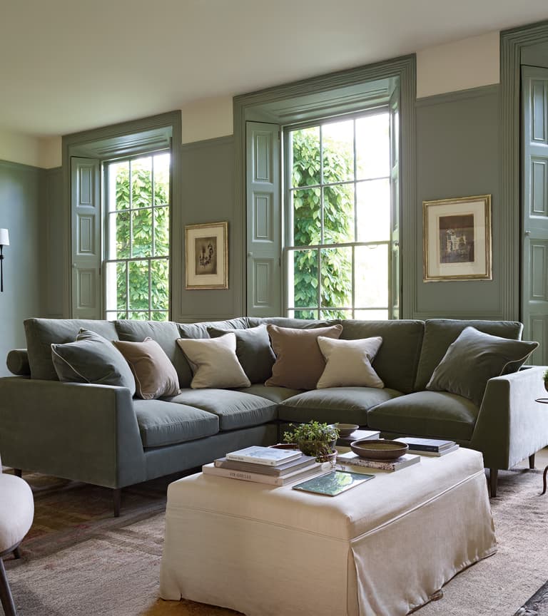 _Fabric shown: Sage Rich Velvet_