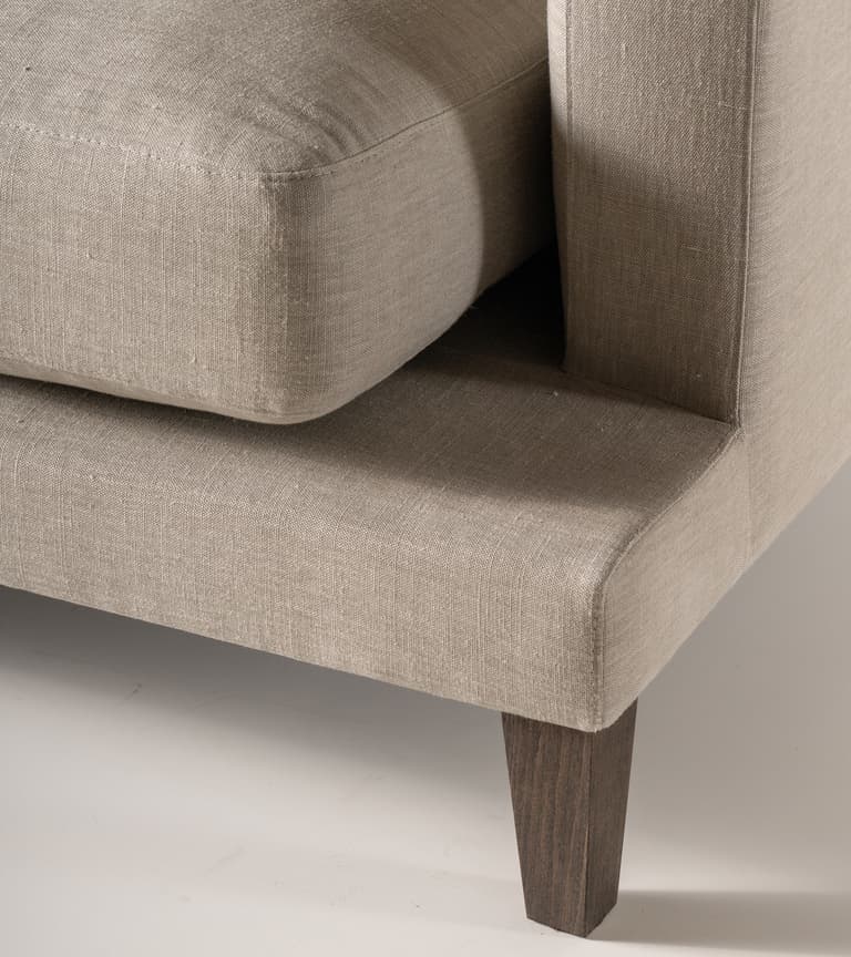 Grace Sofa, leg detail
