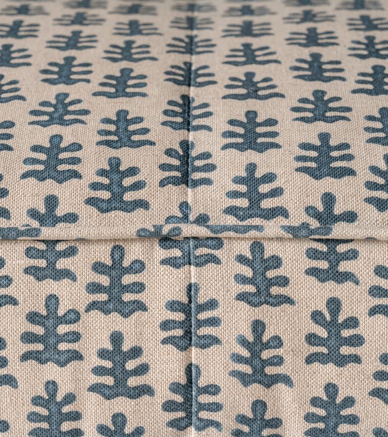 _Fabric shown: T&A Coral Squid Ink_
