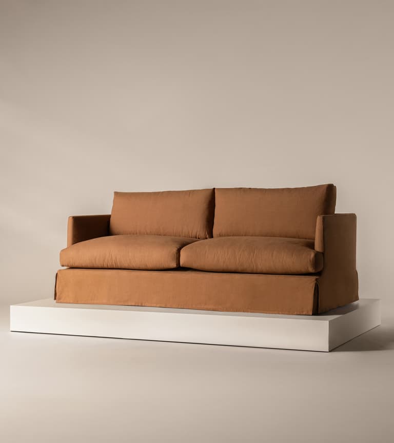 _Fabric shown: Pollen Pure Linen_