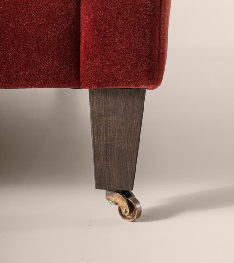 Bloomsbury Sofa leg detail