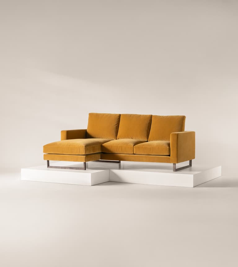 _Fabric shown: Dijon Rich Velvet_